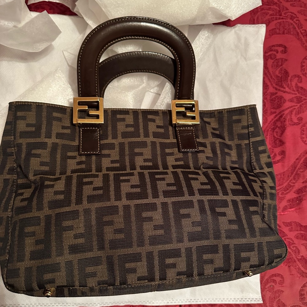 Authentic preloved Fendi Tote bag. It’s gently used but in excellent condition.